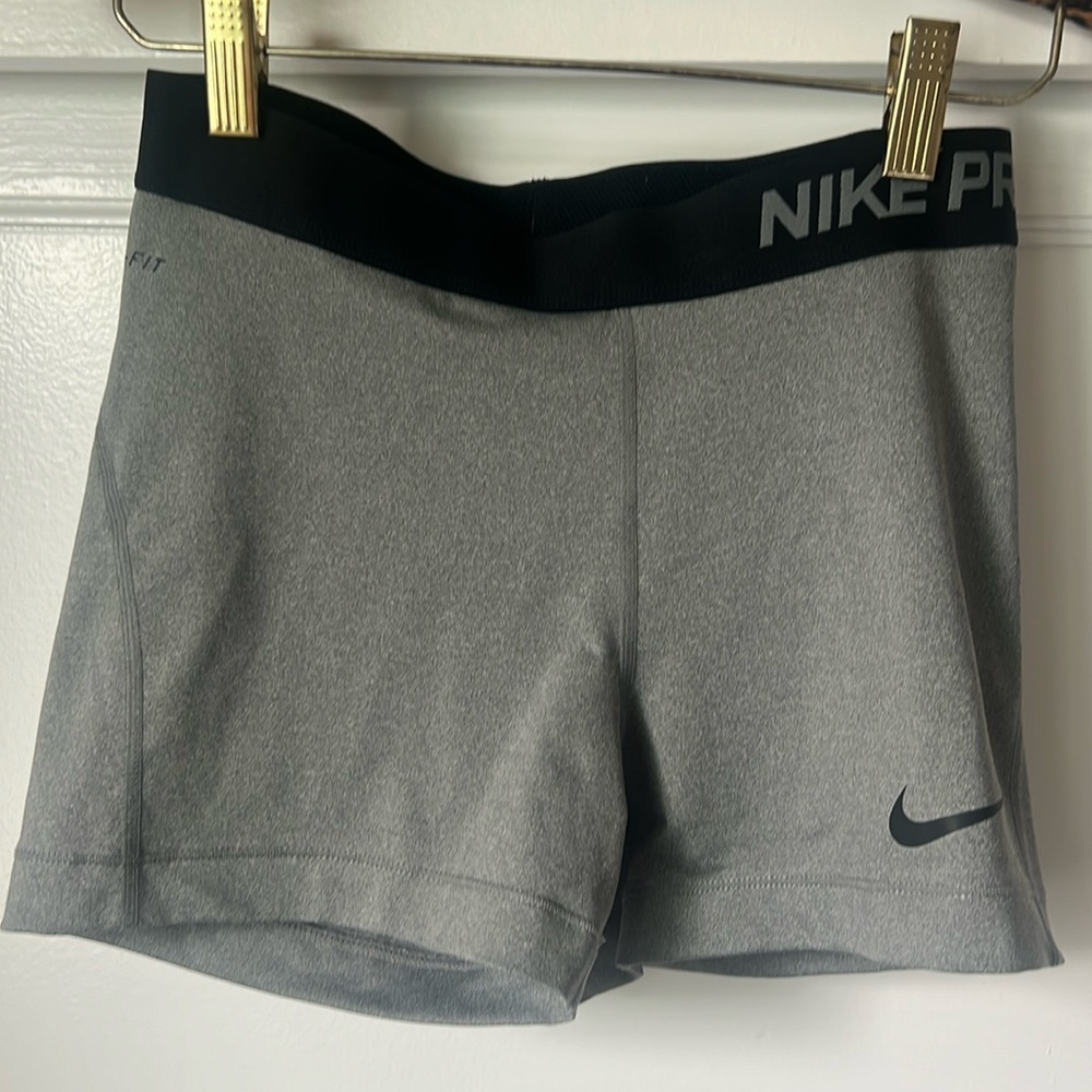 Nike workout shorts size medium